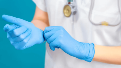 Why Nitrile Gloves Are Essential for Clinics