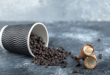 Keeping Hot Drinks Comfortable: The Advantages of Kraft Ripple Paper Cups